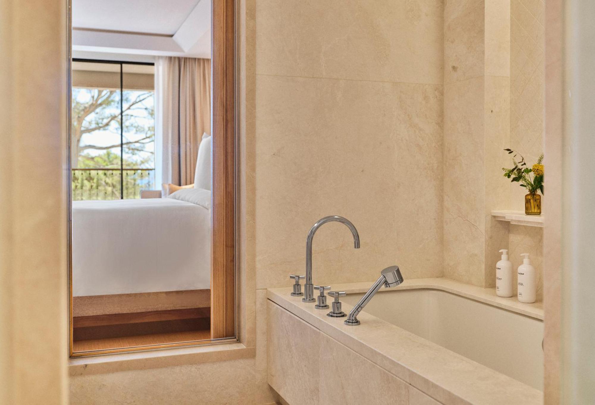 Four Seasons Resort Mallorca At Formentor 波连萨港 外观 照片
